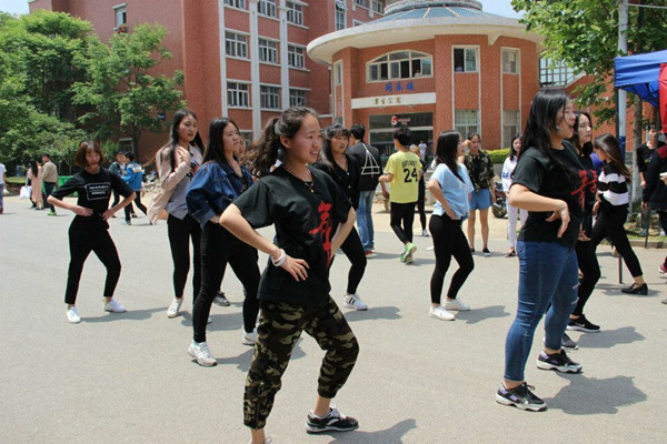 QQ图片20160513122820.jpg